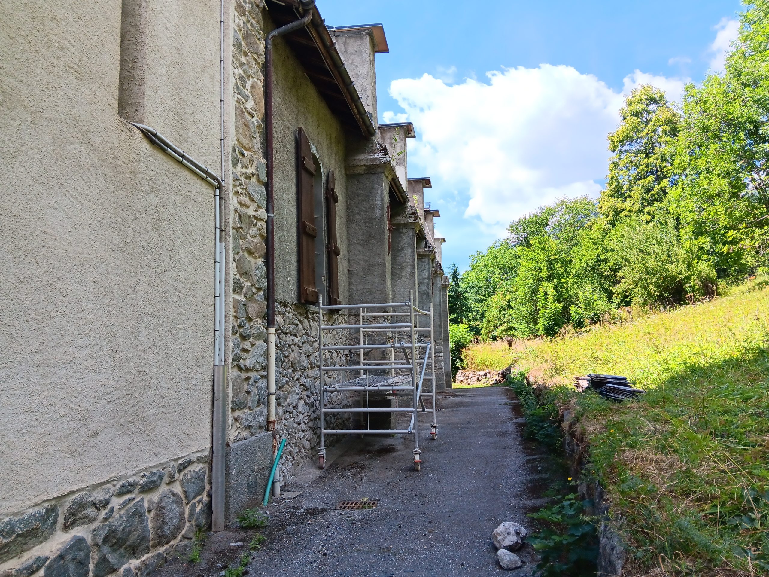 Piquage des murs extérieurs