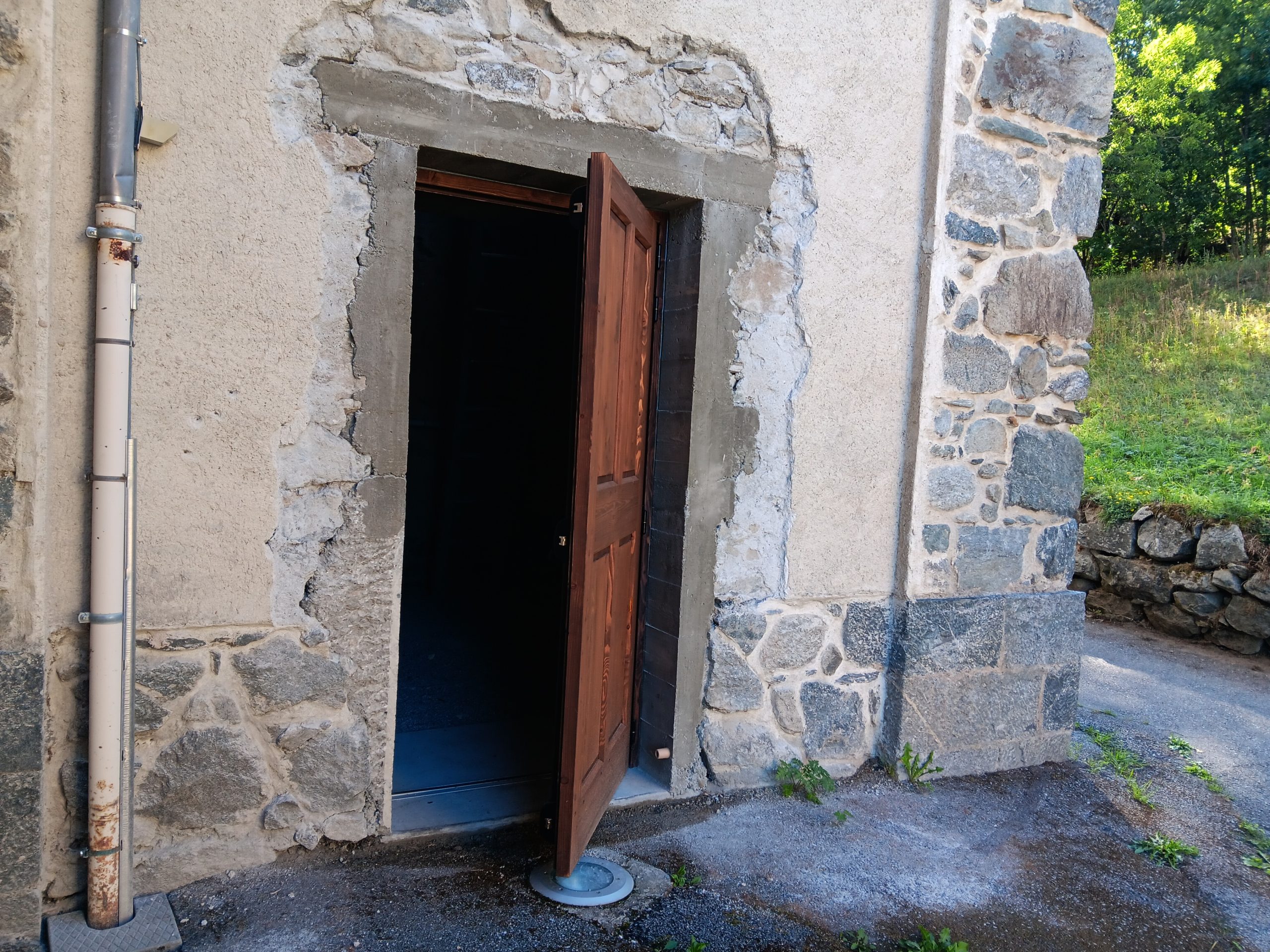 Création d’une issue de secours dans le clocher